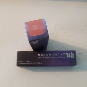 Urban Decay Revolution Lipstick - Sheer Liar